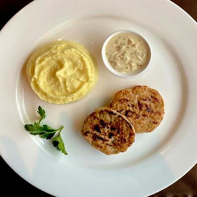 Куриные котлеты гриль в Wine room gallery по цене 690 ₽