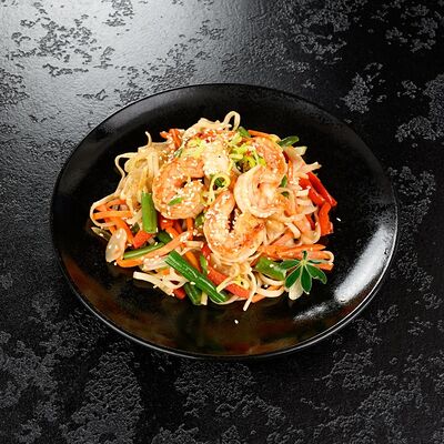 Удон с креветками в Суши Профи по цене 710 ₽