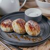 Д* Сырники со сметаной и карамелью в ЭлеКафе по цене 420