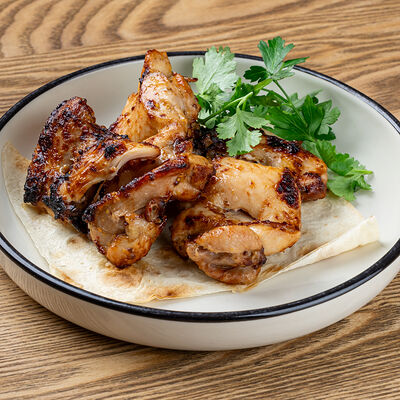 Шашлык из куриного бедра в Лисичкино Чехова по цене 750 ₽