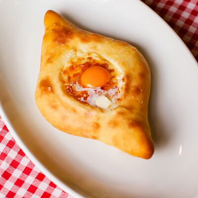 Мини-аджарский с перепелиным яйцом в Хинкальня по цене 9 р.