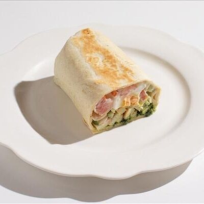 Ролл с цыплёнком в Му-Му по цене 260 ₽