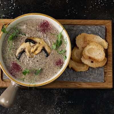 Грибной крем-суп в Арт по цене 400 ₽