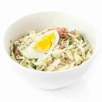Салат с капустой, мясом и яйцом в Ближе к делу