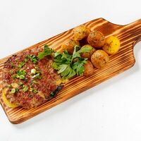 Бутумское кёфте с чеддером и чесночным картофелемв Ched