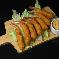 Креветки в кляре с соусом том ям в Sushi Box