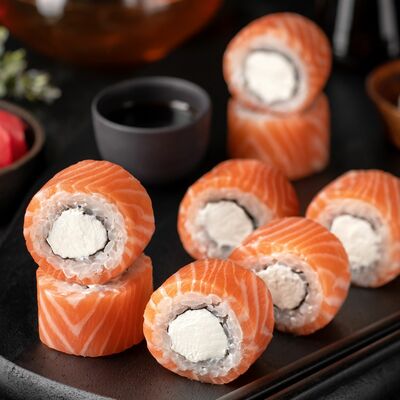 Ролл Сяке Филадельфия в СушиСтор по цене 439