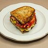 Сэндвич с пастрами из говядины в Between по цене 690