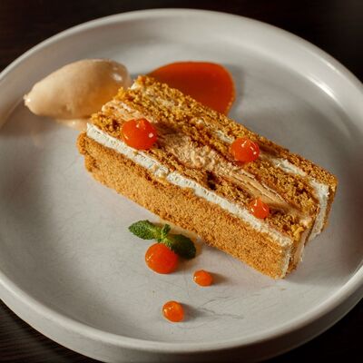 Торт Медовик в Per Se по цене 485 ₽