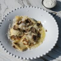 Равиоли с трюфелем и белыми грибами в Bisou Bisou Bistro