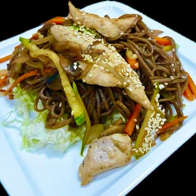 Wok с курицей и овощами в Путь самурая по цене 350 ₽