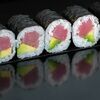 Ролл с тунцом и авокадо в Sushi Sticks по цене 350