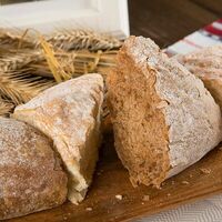 Хлебная корзинка со смальцем в Корчма Сало