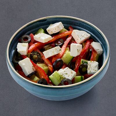 Греческий салатв Нагамаки по цене 585 ₽