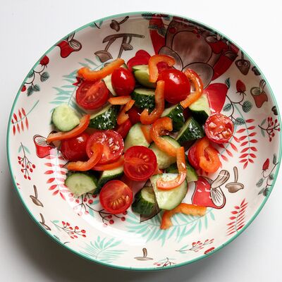 Детский салат Сеньор Помидор в Бумбараш по цене 350 ₽