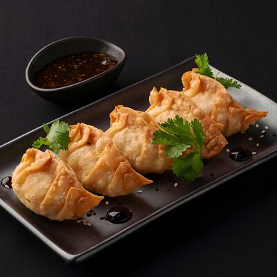 Гёдза с креветкой и курицей в IM по цене 680 ₽