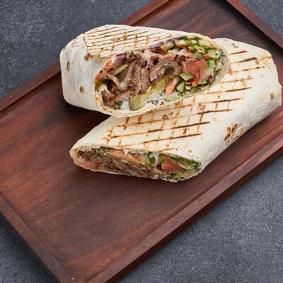 Шаверма из курицы на мангале в Золотой шампур по цене 399 ₽