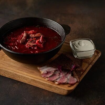 Борщ с копченым салом в MeatBarrique по цене 600 ₽