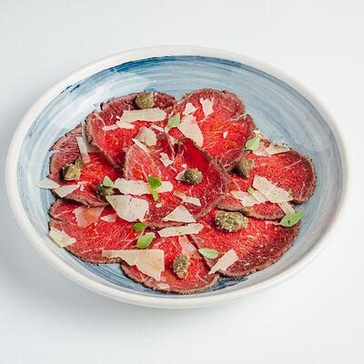 Вителло тоннато Кимчи в Everland по цене 890 ₽