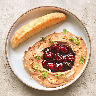 Паштет с вишнёвым соусом в Лали Бистро по цене 680 ₽