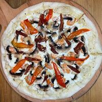 Примавера, пицца на тонком тесте в Chilli grilli