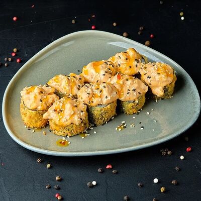 Ролл жареный с гребешком в Mesto Sushi & Grill по цене 690 ₽