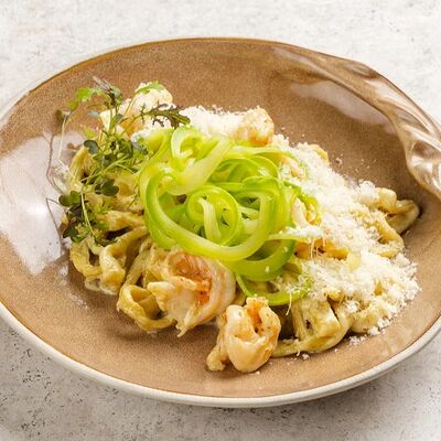 Спагетти с креветкой и цукини в Ресторан Европа по цене 620 ₽