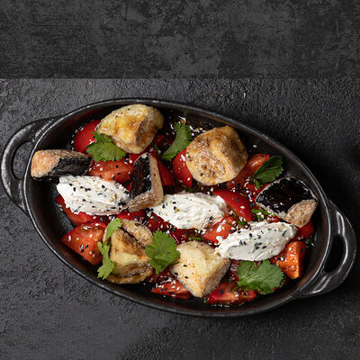 Доставка Салат с хрустящими баклажанами в Library по цене 610 ₽