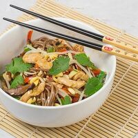 Соба с курицей в Луиджи & Тосё