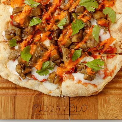 Печеный баклажан, болгарский перец и вяленые томаты в Pizzayolo по цене 495 ₽