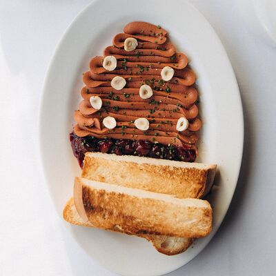 Паштет с вишневым вареньем и бриошь в Sava по цене 650 ₽