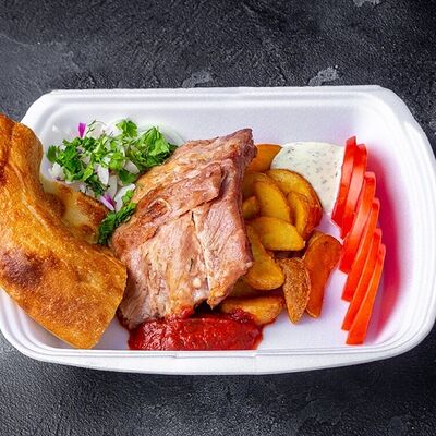 Ланч-бокс со свиными ребрами в Вкусно место по цене 650 ₽