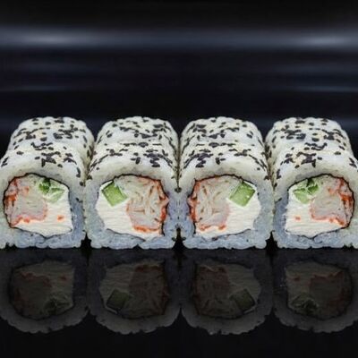 Ролл кунжут, краб, огурец и сыр в FIX NINJA по цене 600 ₽