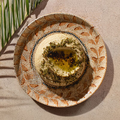 Хумус из жареного на костре нута, лепешка в Luwo по цене 680 ₽