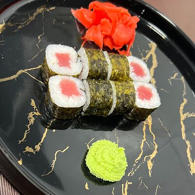 Классический с тунцом в Чип и Дейл по цене 220 ₽