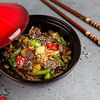 Вок с говядиной в Sushi100 по цене 660