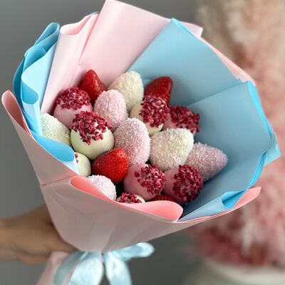 Клубничный букет в шоколаде Сабрина, маленькийв Клубника по цене 4590 ₽