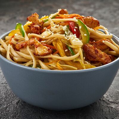 Вок удон с куриным филе и соусом Терияки в Korean Chick по цене 349