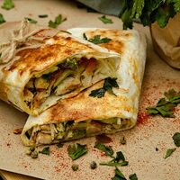 Шаурма с пепперони и куриным шашлыком в Duner на углях