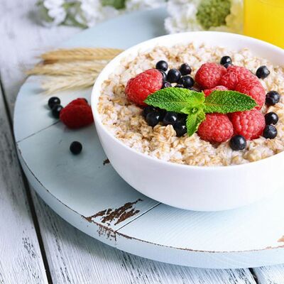 Каша овсяная с фруктами в Бакинский Chef по цене 335 ₽