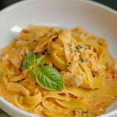 Алла водка с курицей в Tin по цене 860 ₽