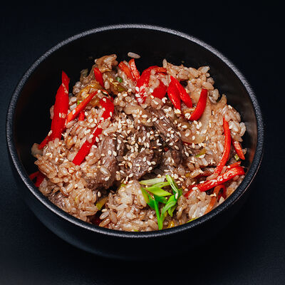 Тяхан с говядиной в BBS Kitchen по цене 899 ₽