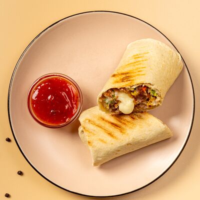 Ролл со свининой в Корица по цене 400 ₽