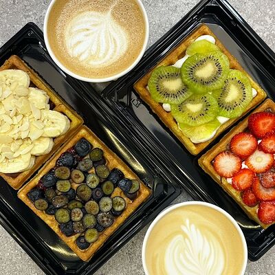 Сладкий микс и кофе №2 в Coffeessimo по цене 5990 ₸