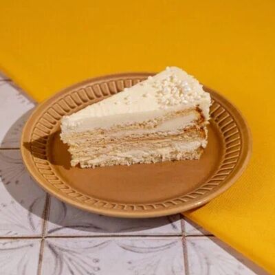 Пирожное молочная девочка в Пекарня Буханка по цене 215 ₽