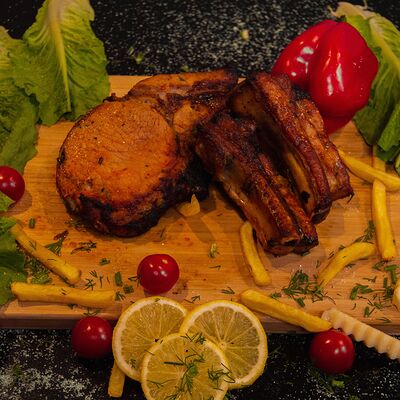 Шашлык Свинина (корейка на кости) в Шашлычный Мир по цене 470 ₽