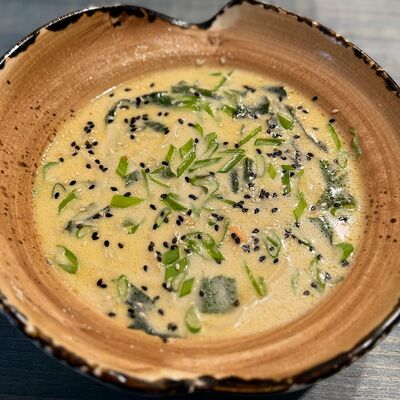 Мисо сливочный с лососем в Три печи по цене 1102 ₽