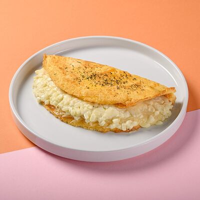 Нежный омлет с моцареллой в Круглое катаем по цене 279 ₽