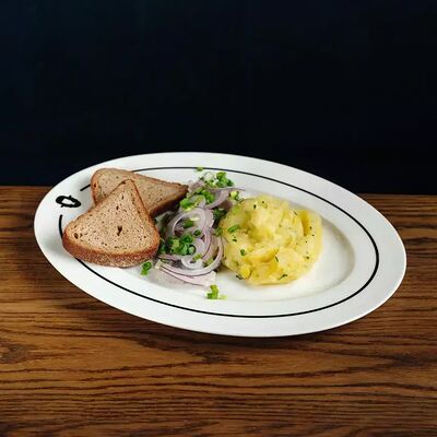 Сельдь с мятым картофелем в Ватерлоо по цене 540 ₽