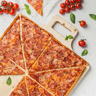 Пицца Пепперони_40 см в Amba Pizza по цене 1158 ₽